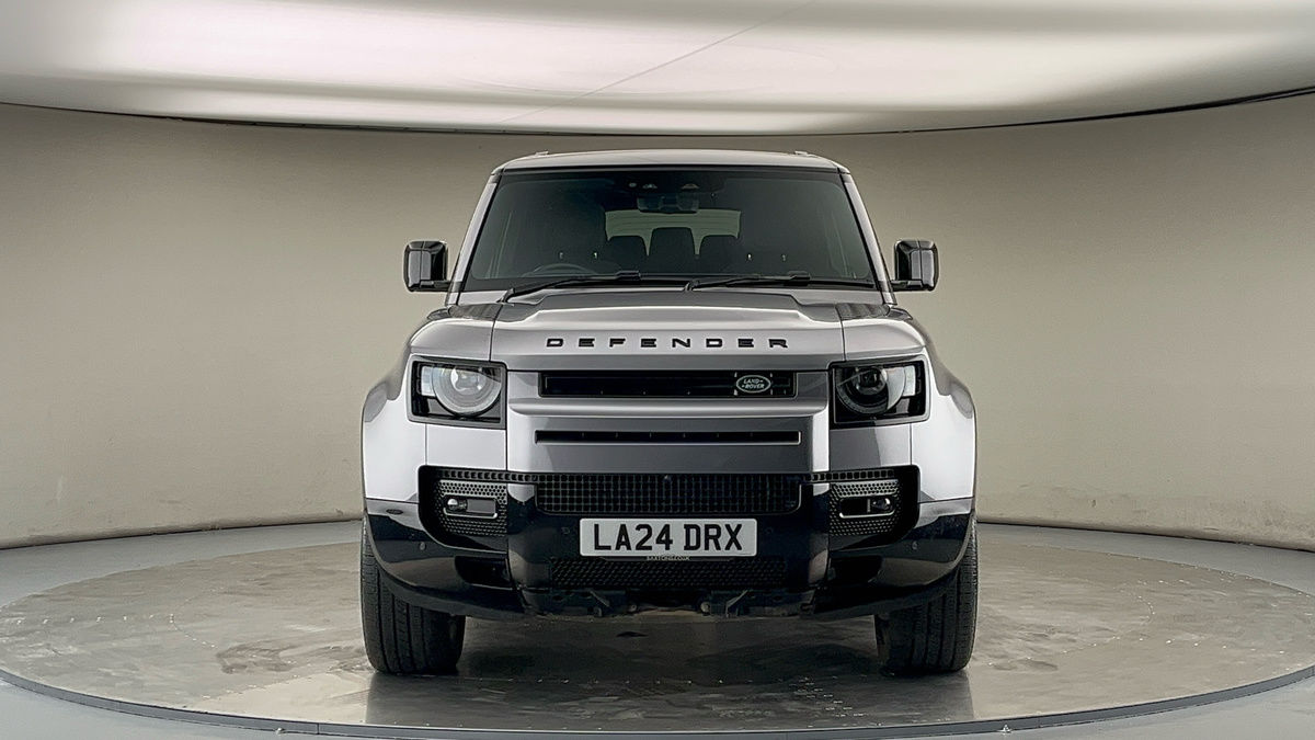 Land Rover Defender 110 Image 3