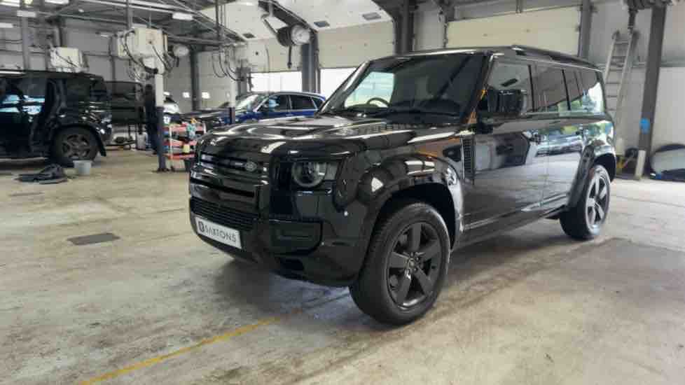 More views of Land Rover Defender 110