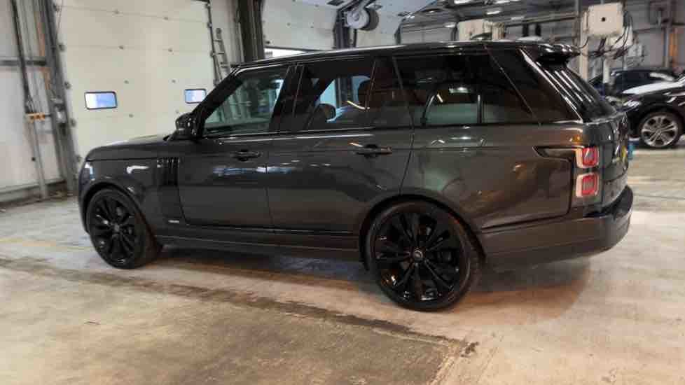 More views of Land Rover Range Rover