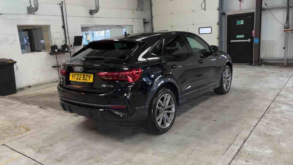More views of Audi Q3
