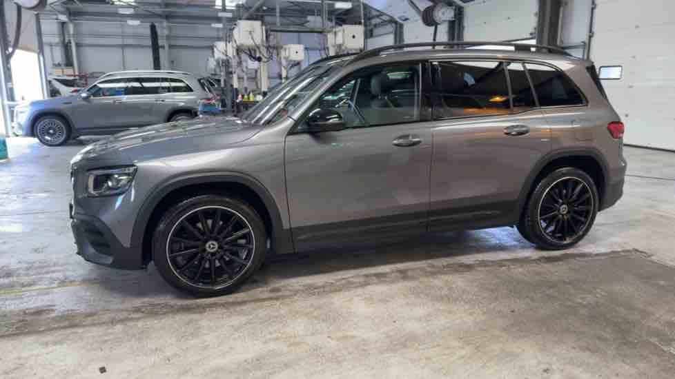 More views of Mercedes-Benz GLB