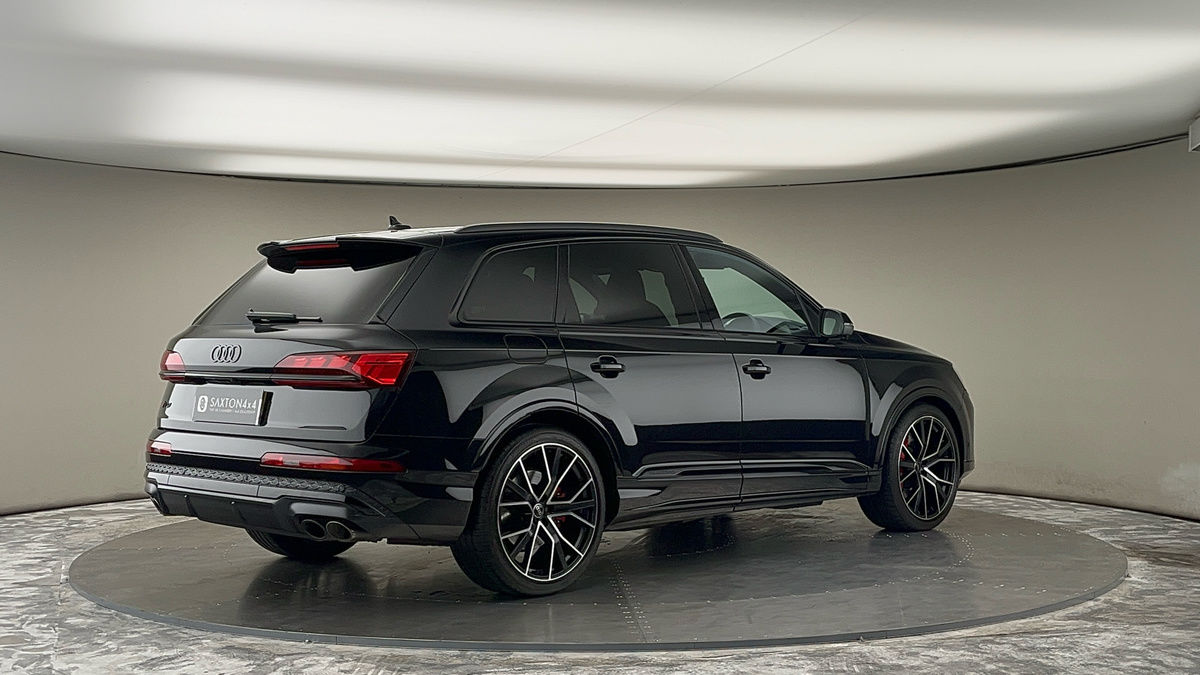 Audi SQ7 Image 21