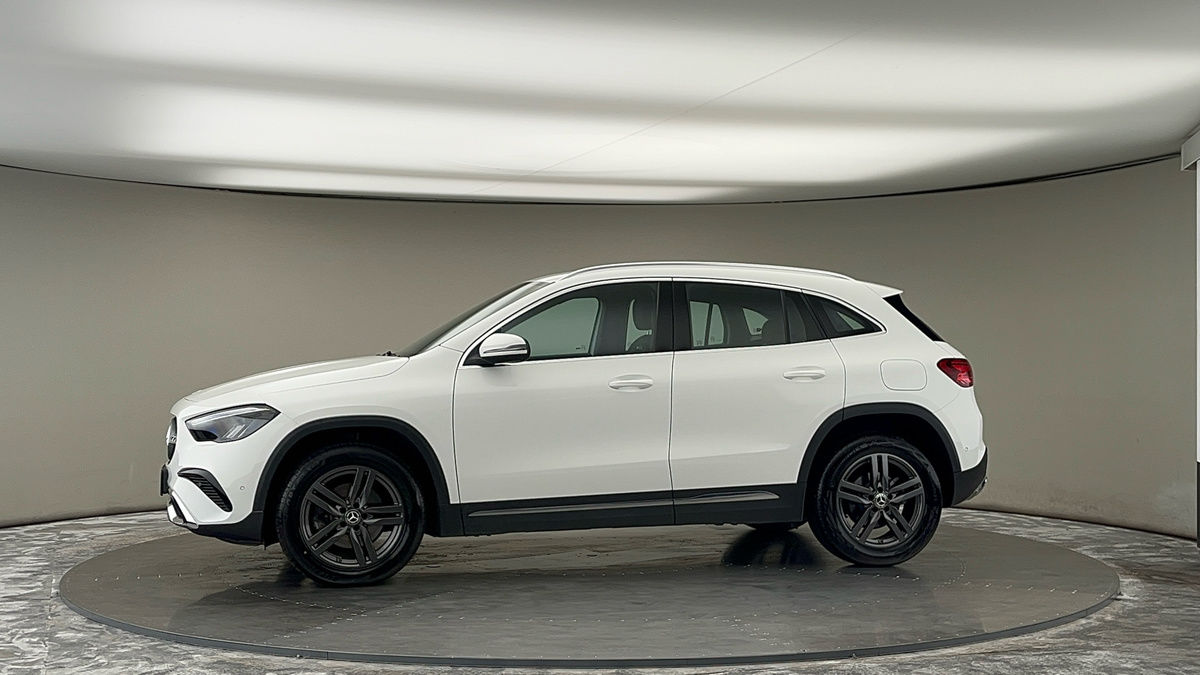 More views of Mercedes-Benz GLA