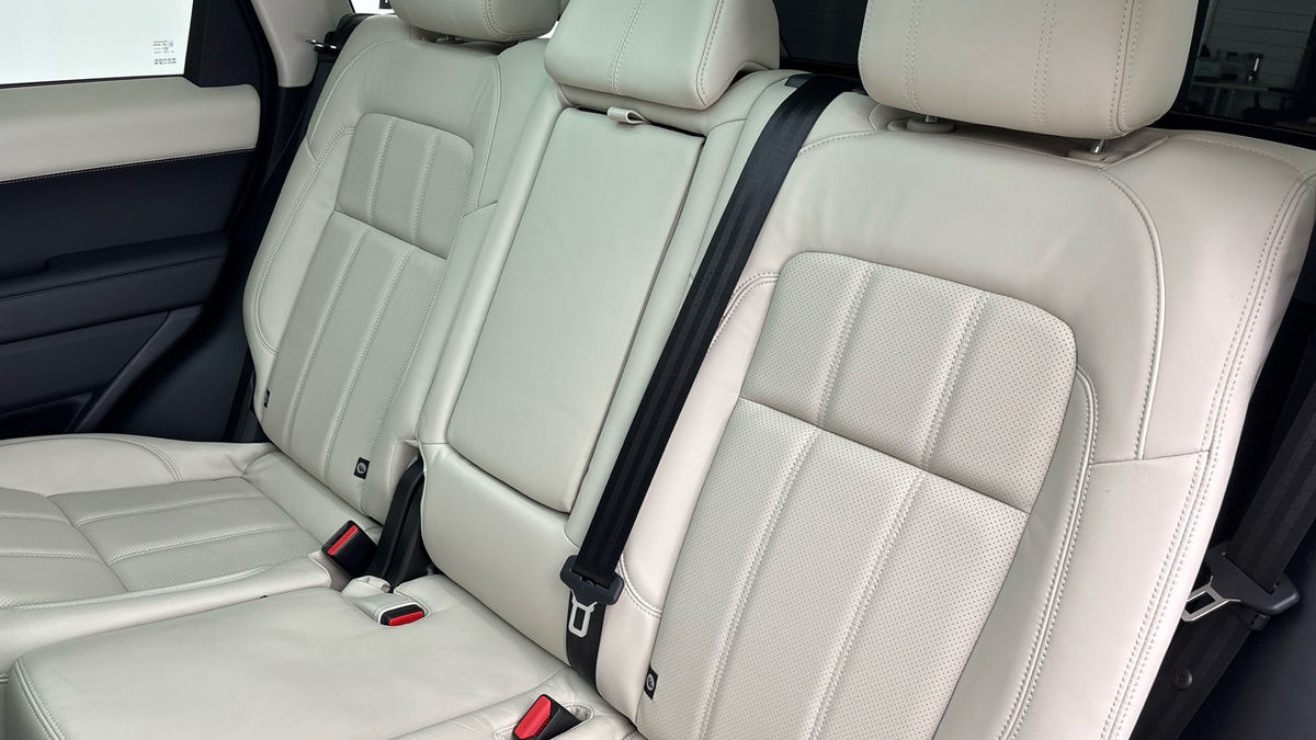 Land Rover Range Rover Sport Image 8