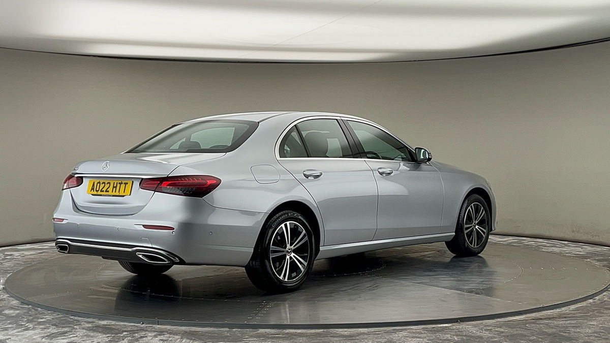 Mercedes-Benz E Class Image 21