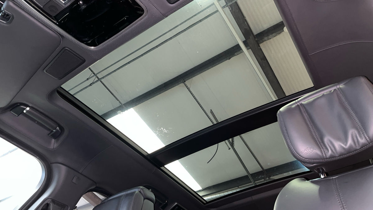 Land Rover Range Rover Image 6