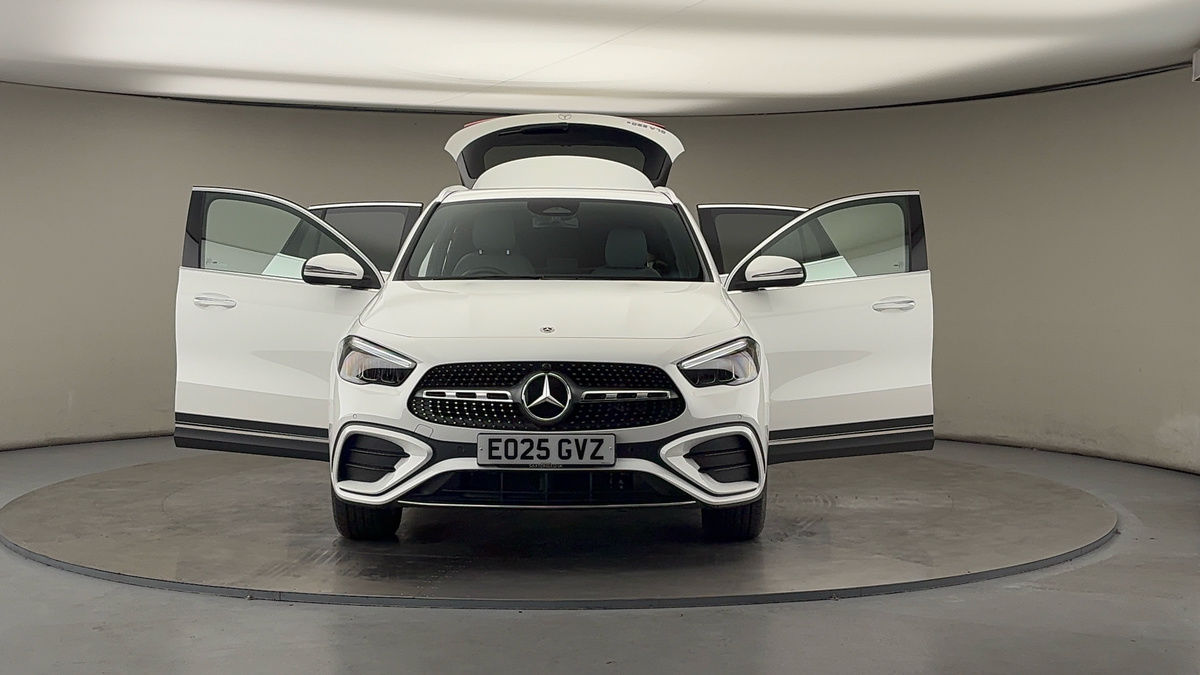 More views of Mercedes-Benz GLA