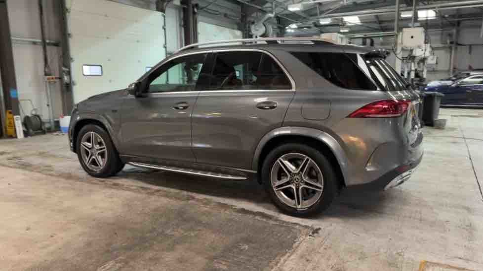 More views of Mercedes-Benz GLE