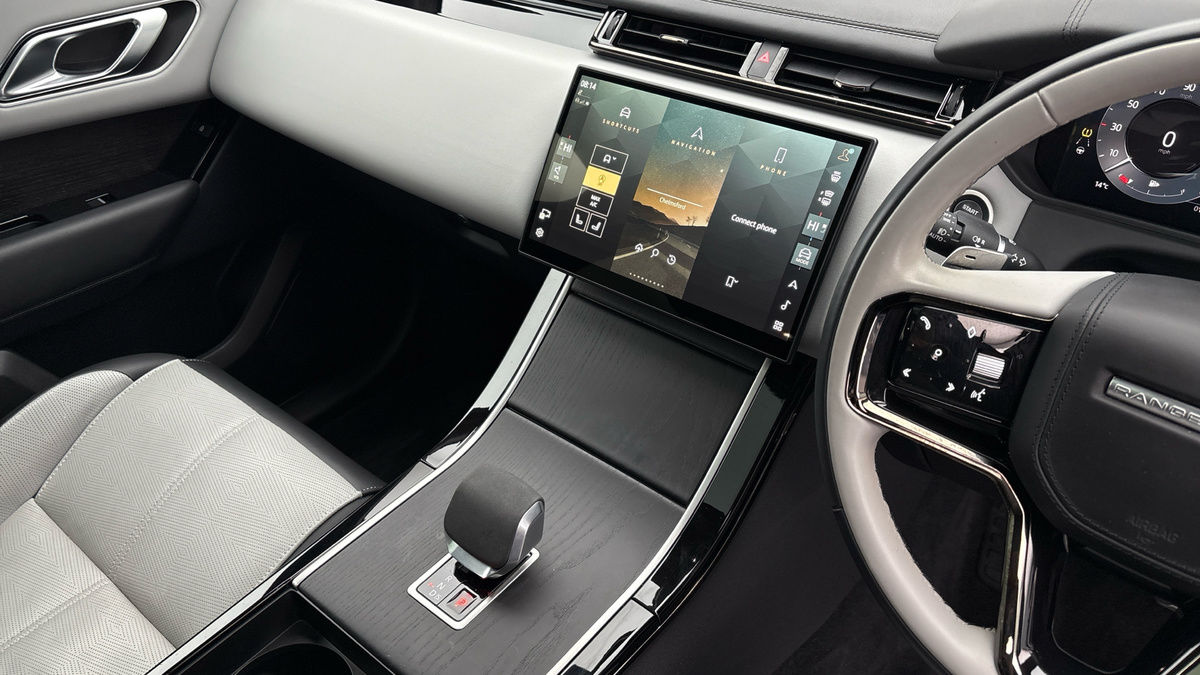 Land Rover Range Rover Velar Image 18