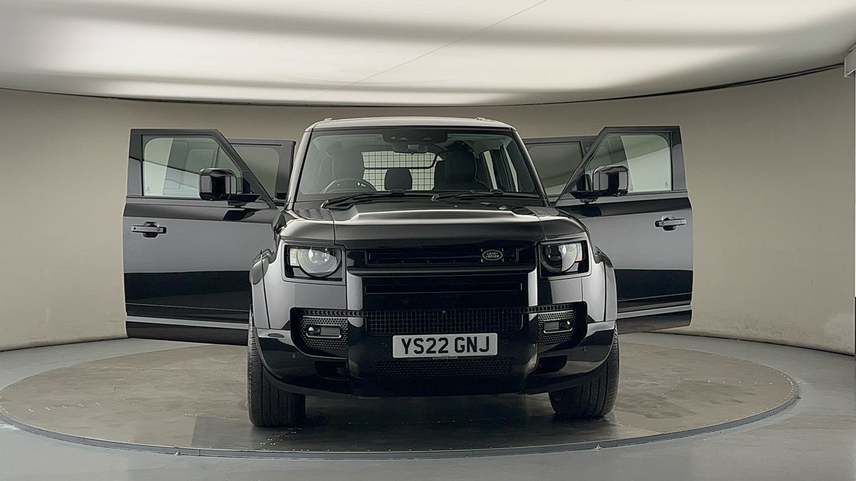 More views of Land Rover Defender 110
