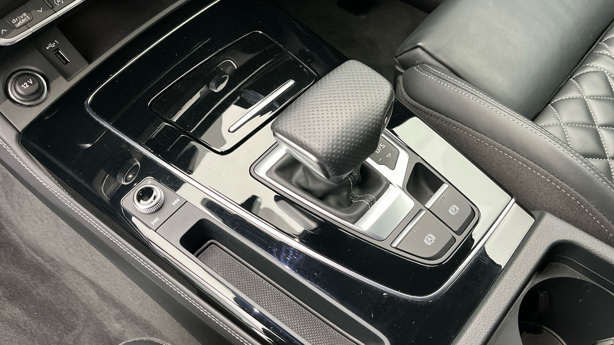 Audi Q5 Image 6