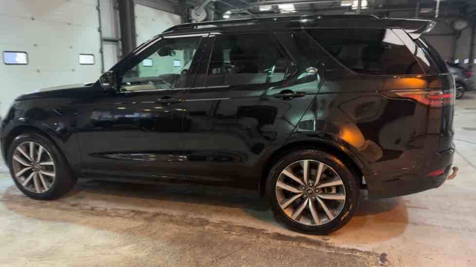 More views of Land Rover Discovery