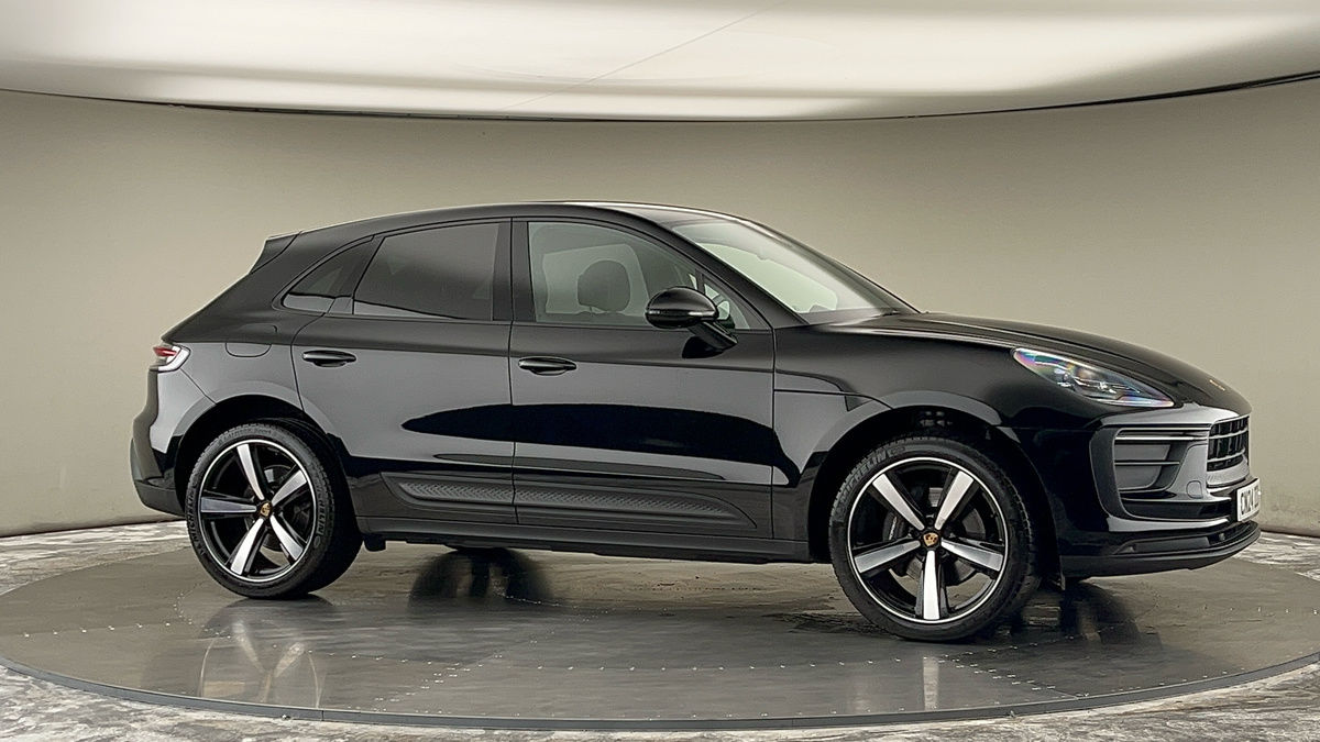 More views of Porsche Macan