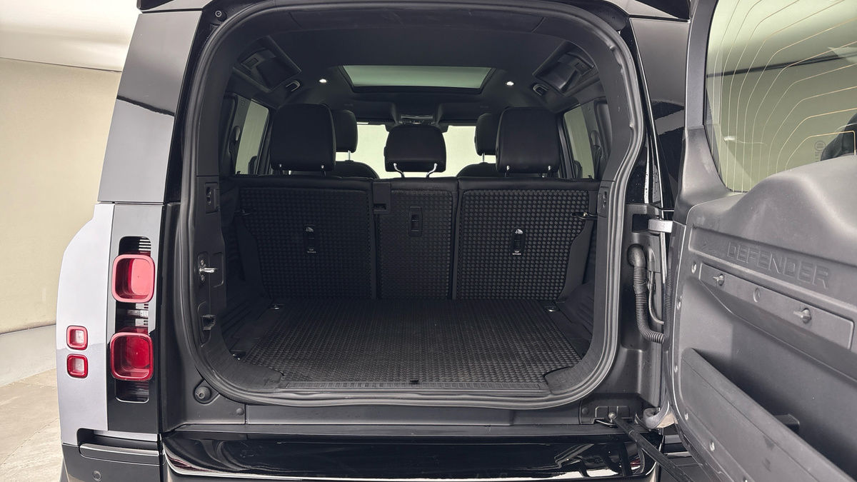 Land Rover Defender 110 Urban Image 11