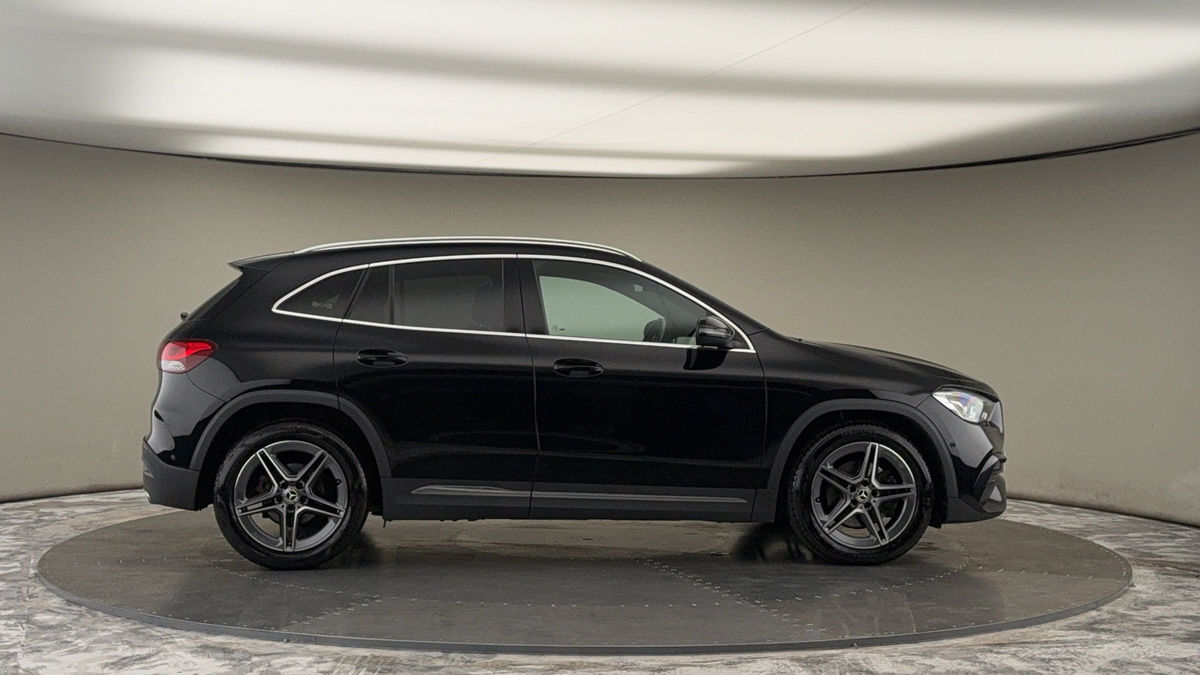 More views of Mercedes-Benz GLA