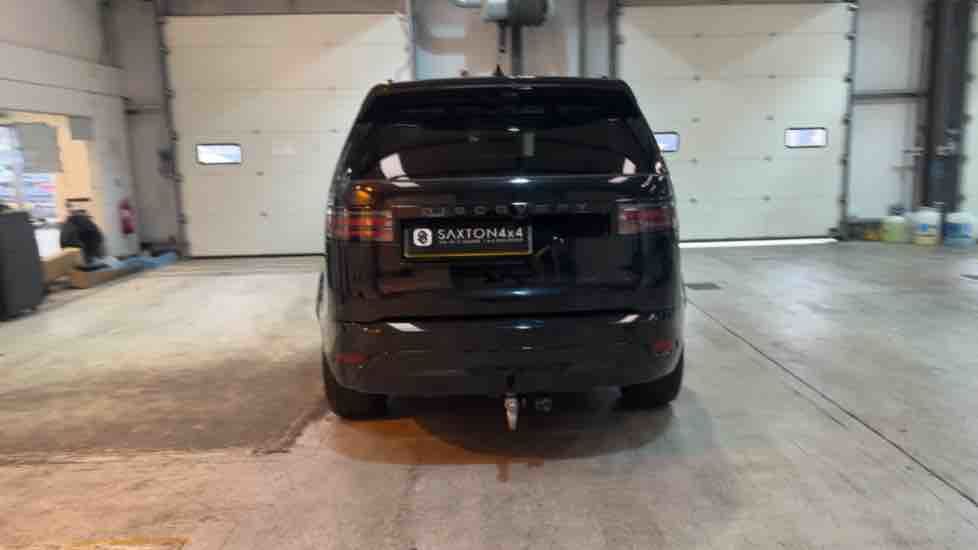 More views of Land Rover Discovery