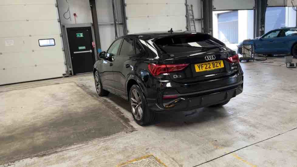 More views of Audi Q3