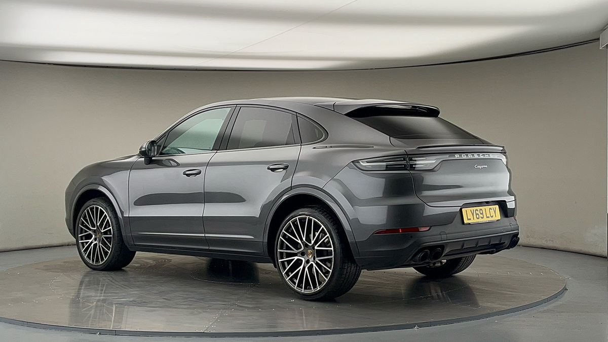 More views of Porsche Cayenne