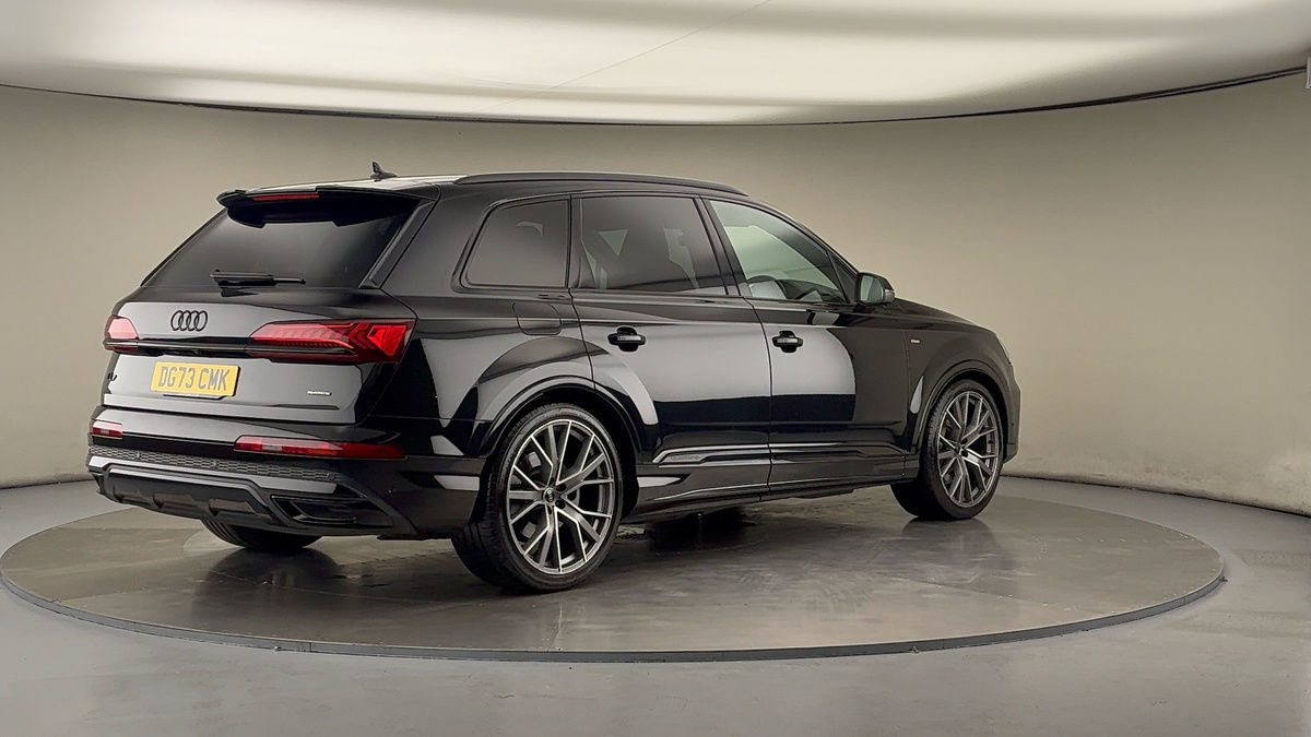 Audi Q7 Image 21