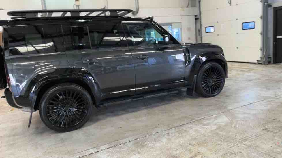 More views of Land Rover Defender 110