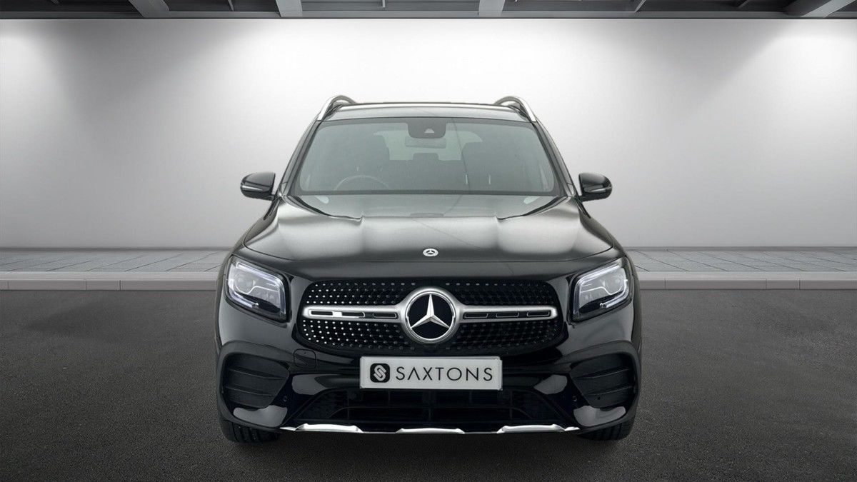Mercedes-Benz GLB Image 3
