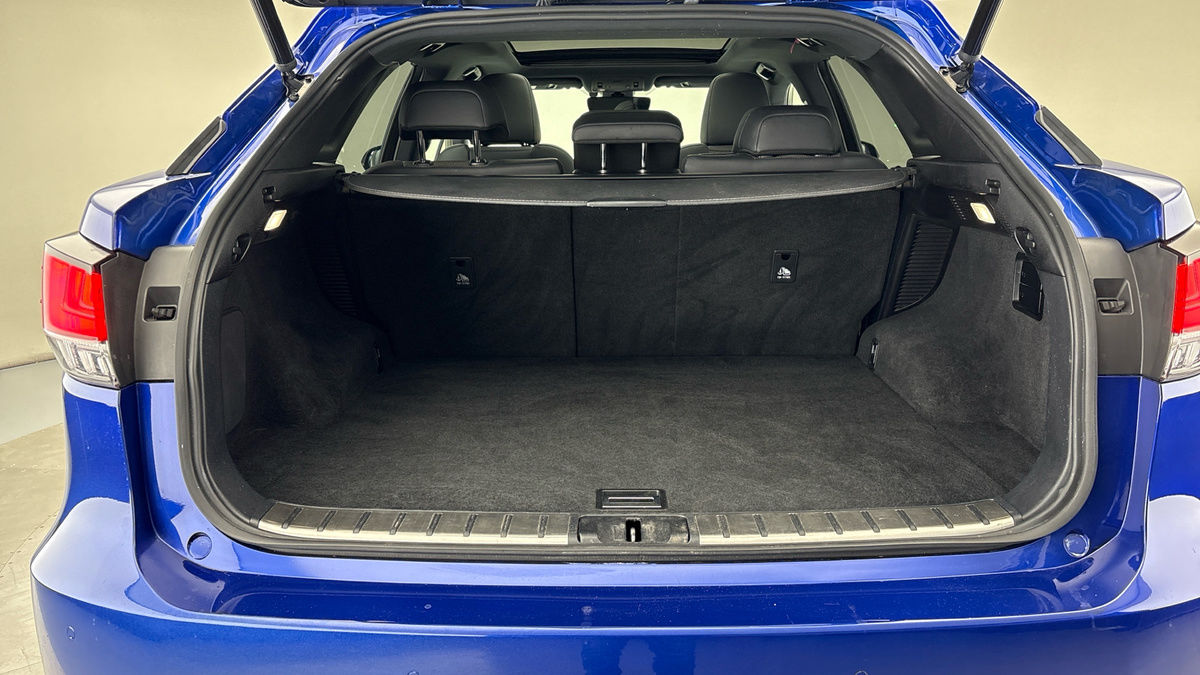 Lexus RX Image 11