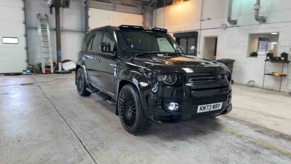 More views of Land Rover Defender 110