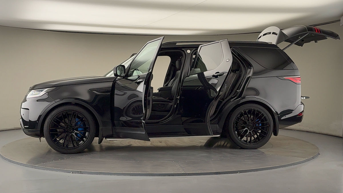 More views of Land Rover Discovery