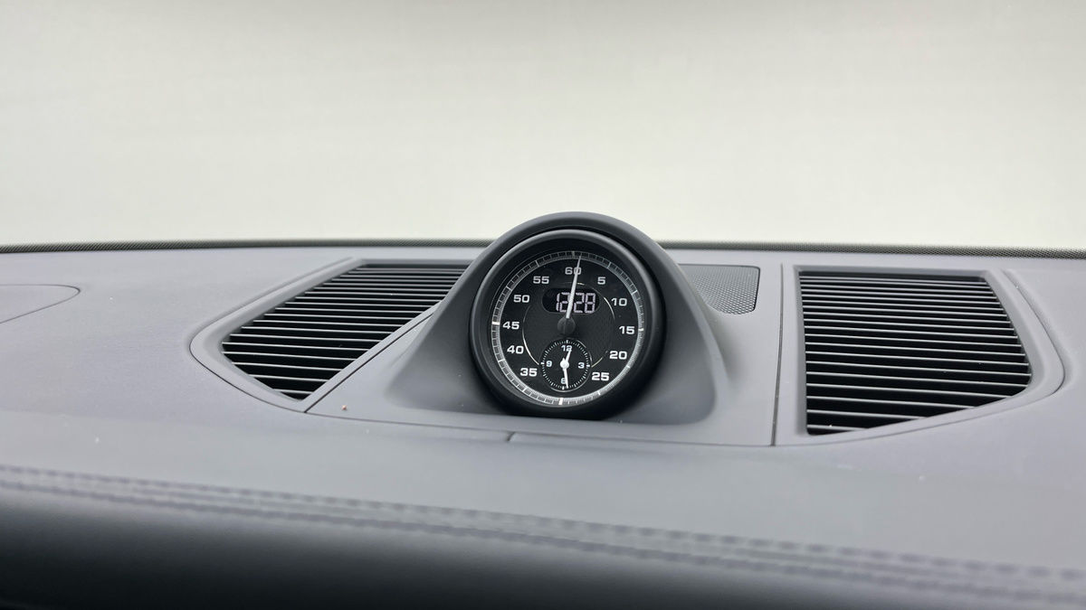 Porsche Macan Image 25