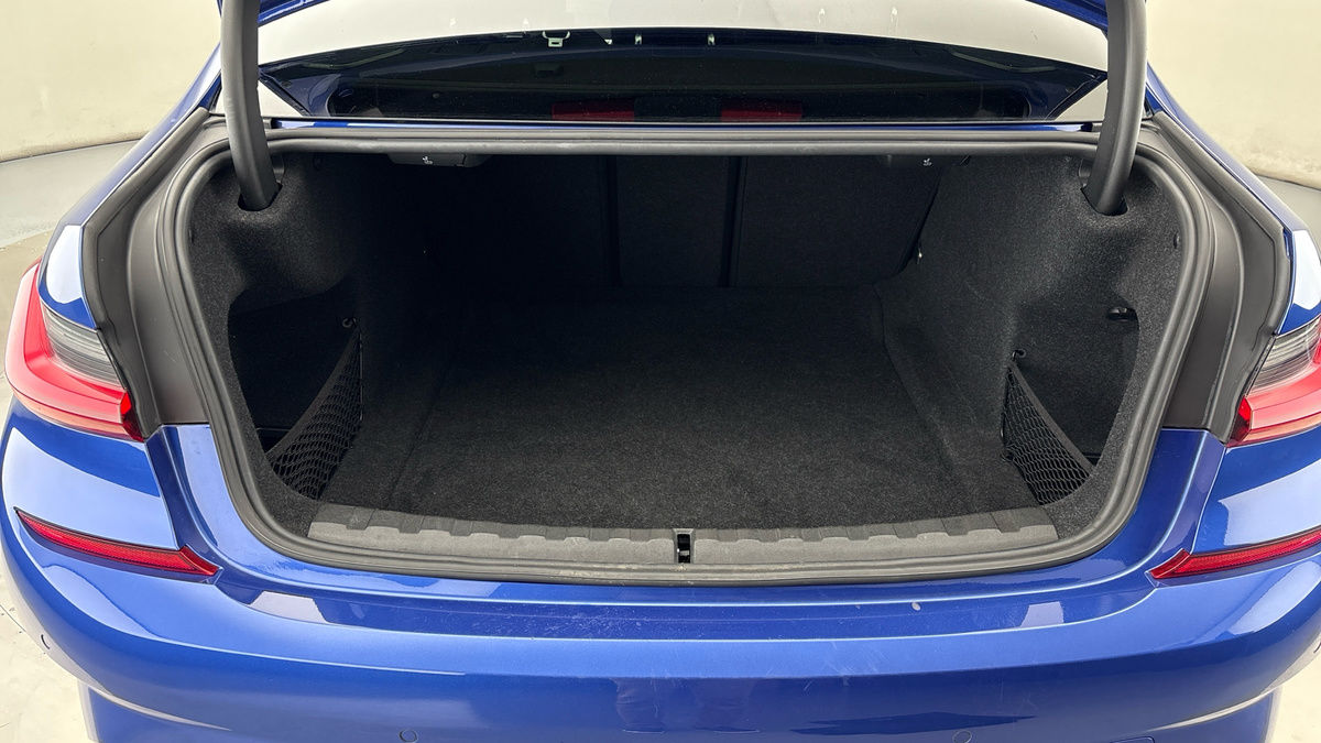 BMW 3 Series Image 11