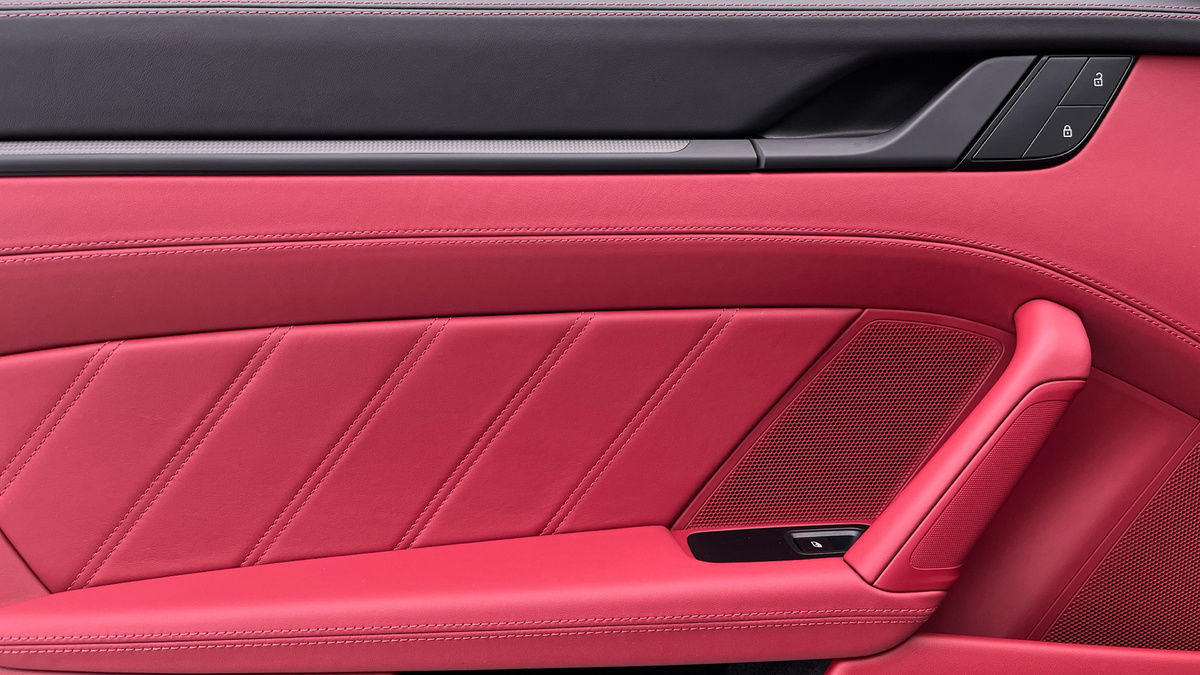 Porsche 911 Image 19