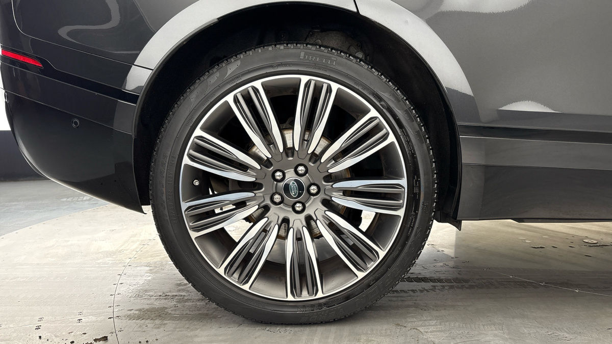 Land Rover Range Rover Velar Image 10