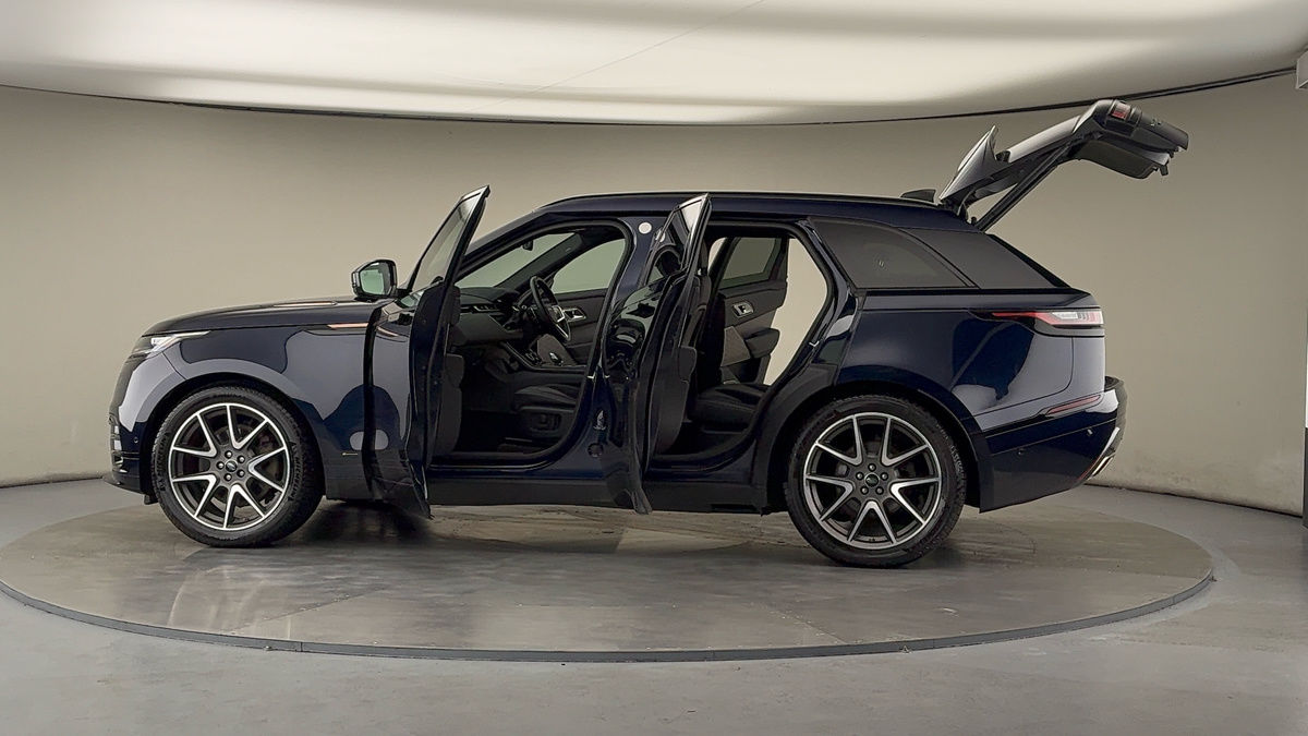 More views of Land Rover Range Rover Velar