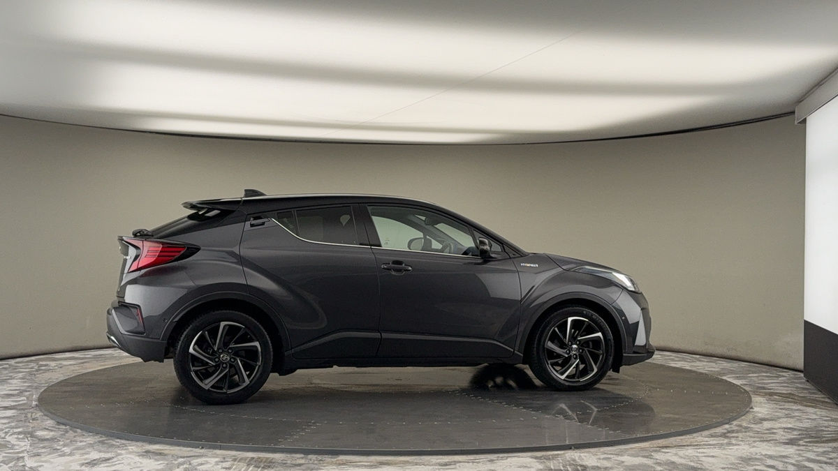 Toyota C-HR Image 20