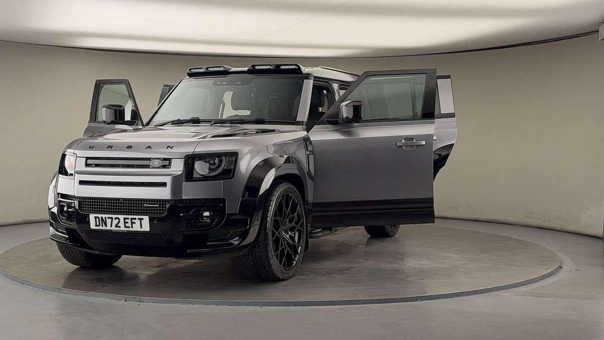 More views of Land Rover Defender 110