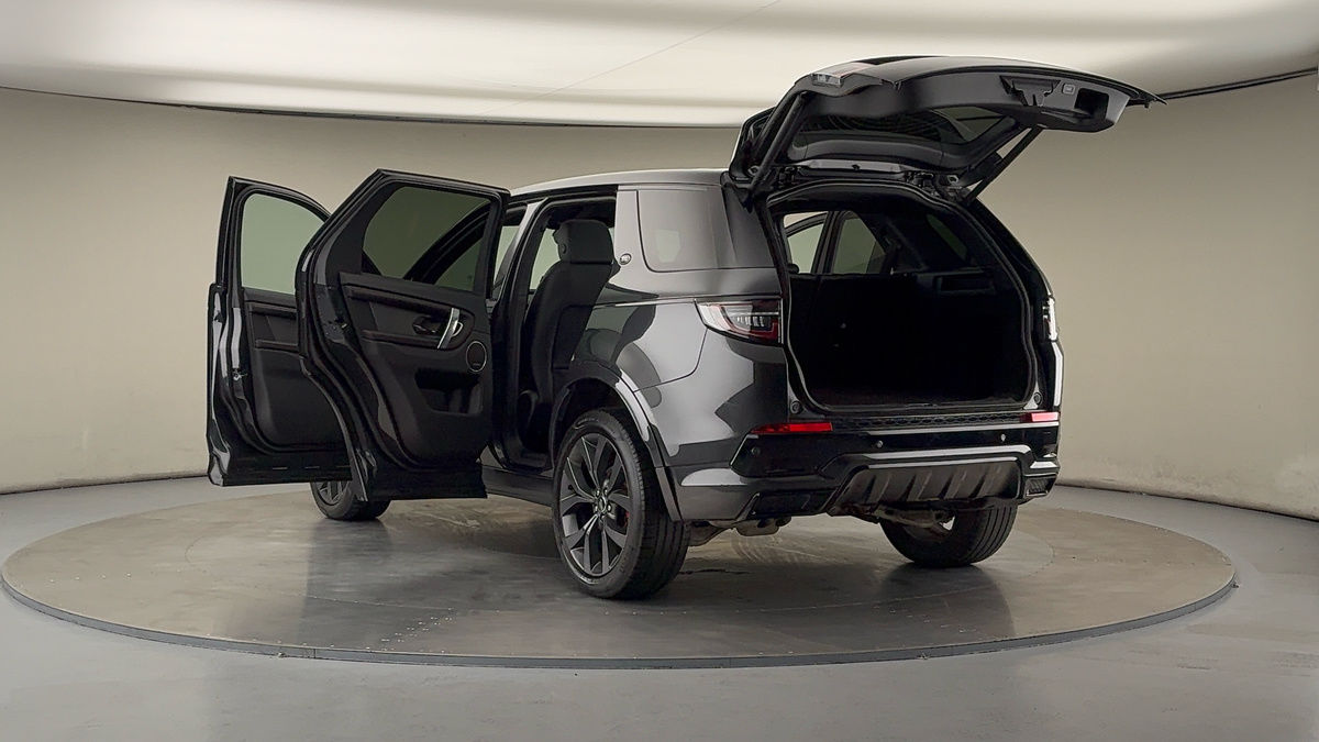 Land Rover Discovery Sport Image 23