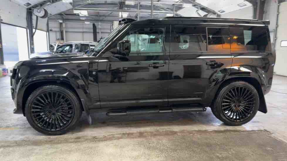 More views of Land Rover Defender 110