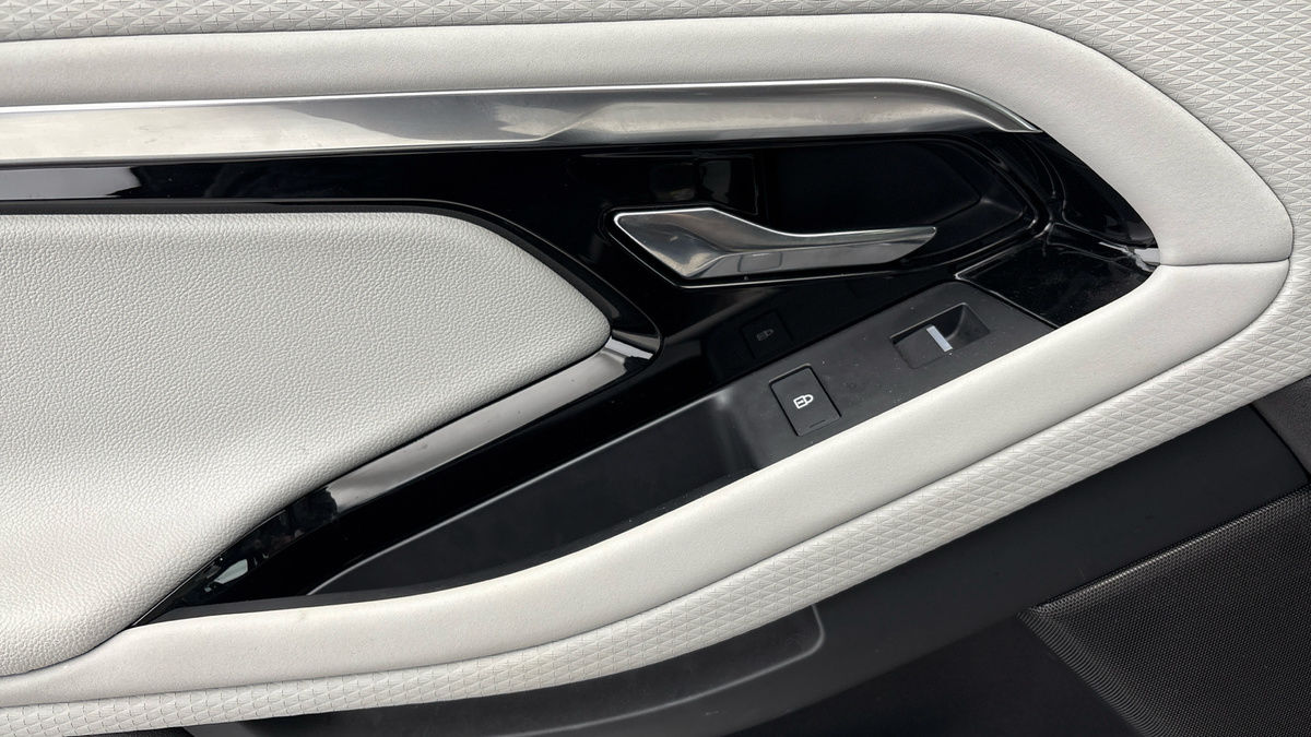 Land Rover Range Rover Evoque Image 19