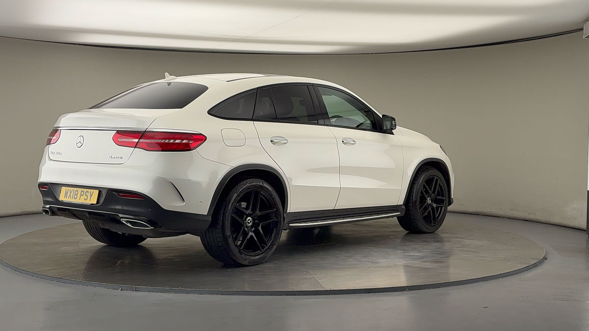 Mercedes-Benz GLE Image 21