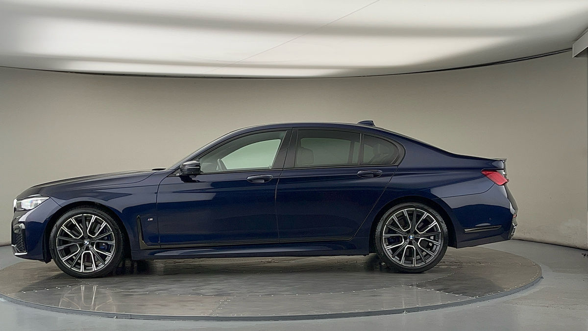 BMW 7 Series Image 15