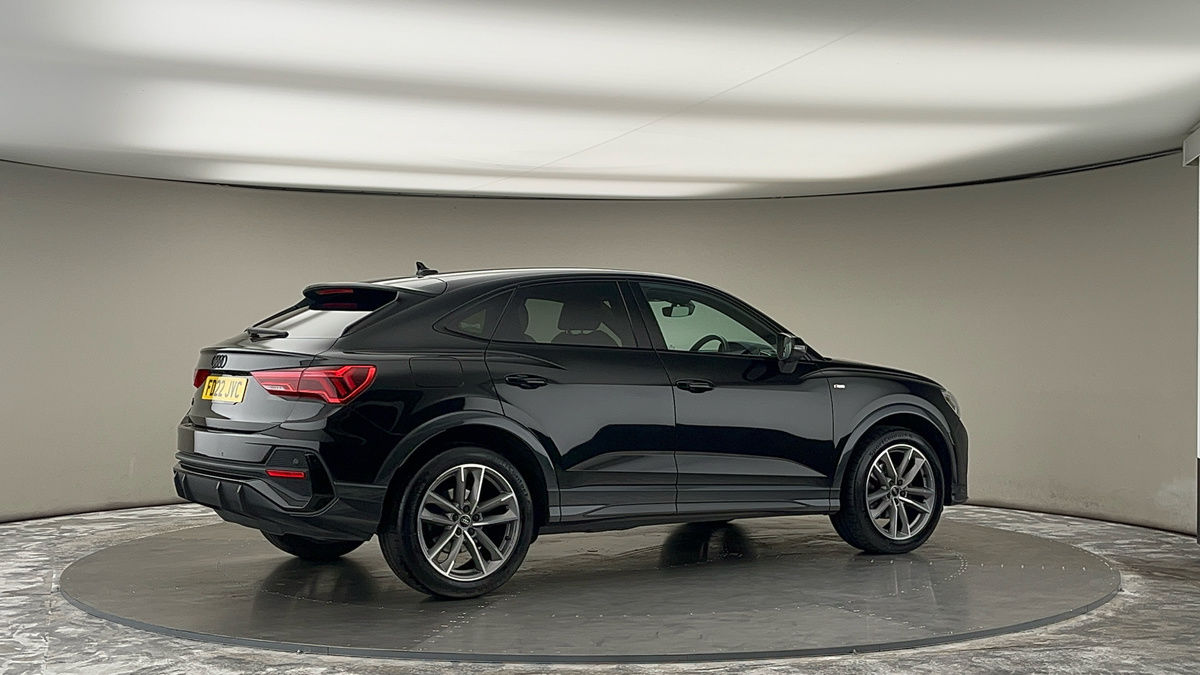 More views of Audi Q3