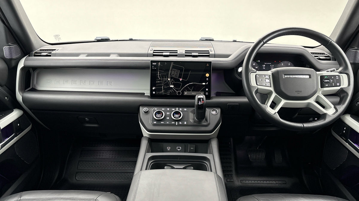 Land Rover Defender 110 Urban Image 12