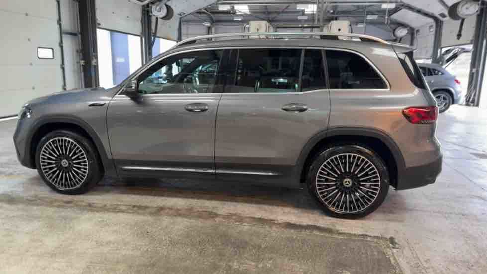More views of Mercedes-Benz EQB