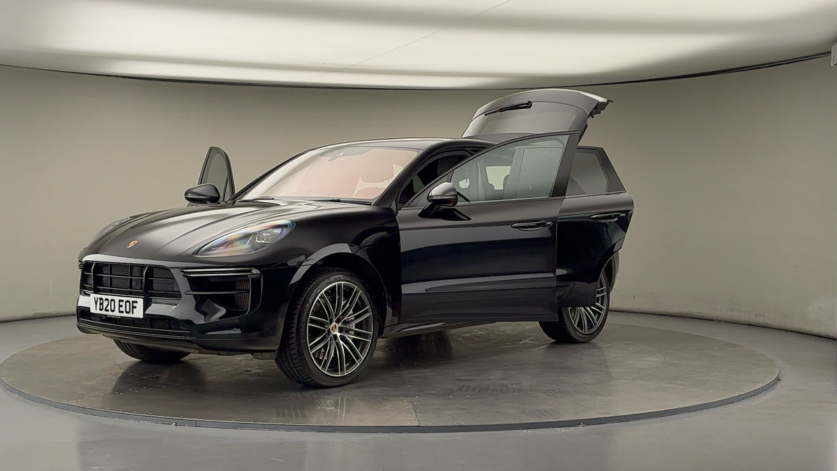 More views of Porsche Macan