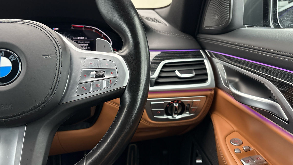 BMW 7 Series Image 14