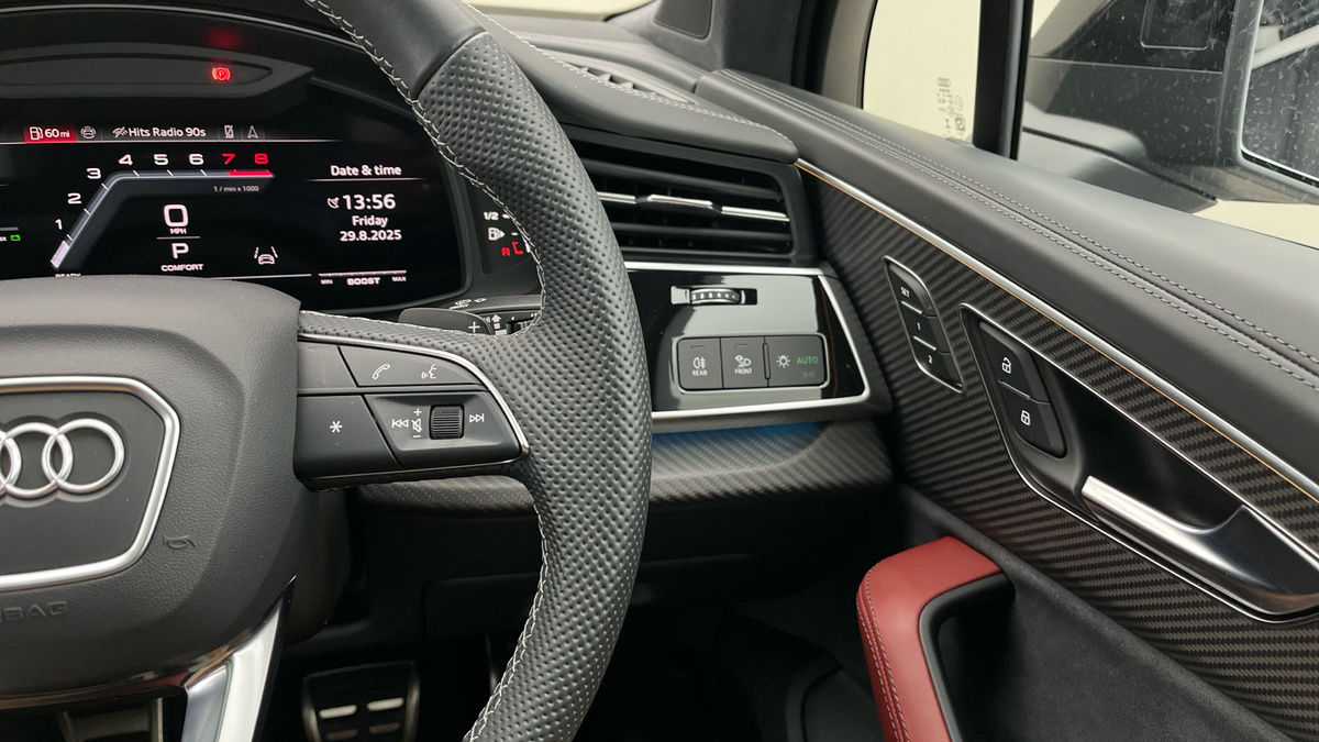 Audi SQ7 Image 14
