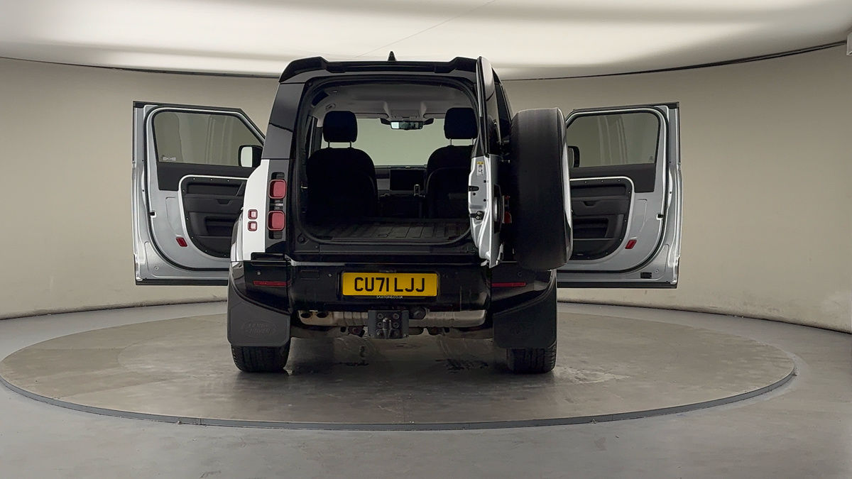 More views of Land Rover Defender 90