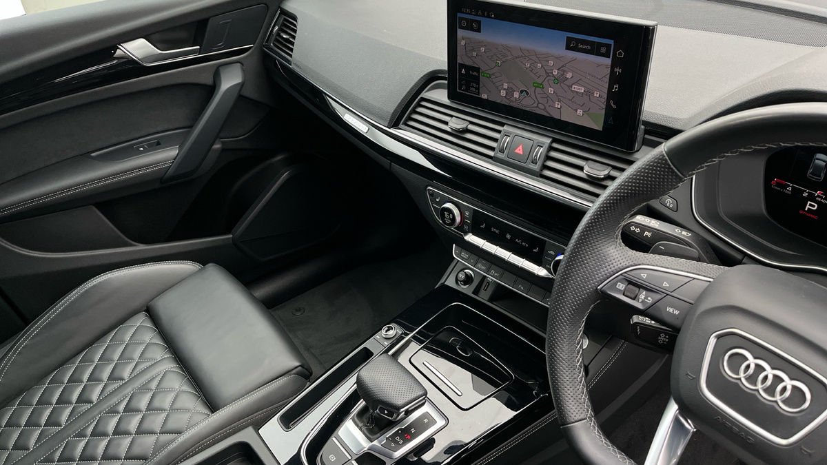 Audi Q5 Image 18