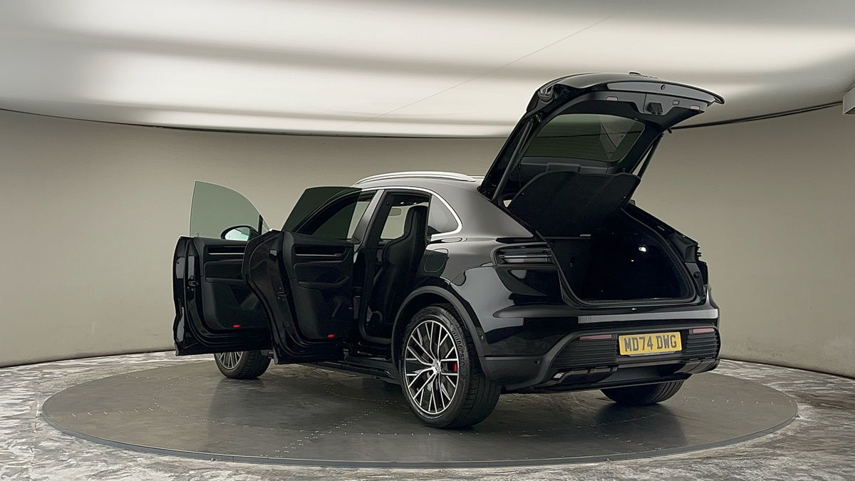 Porsche Macan Image 23