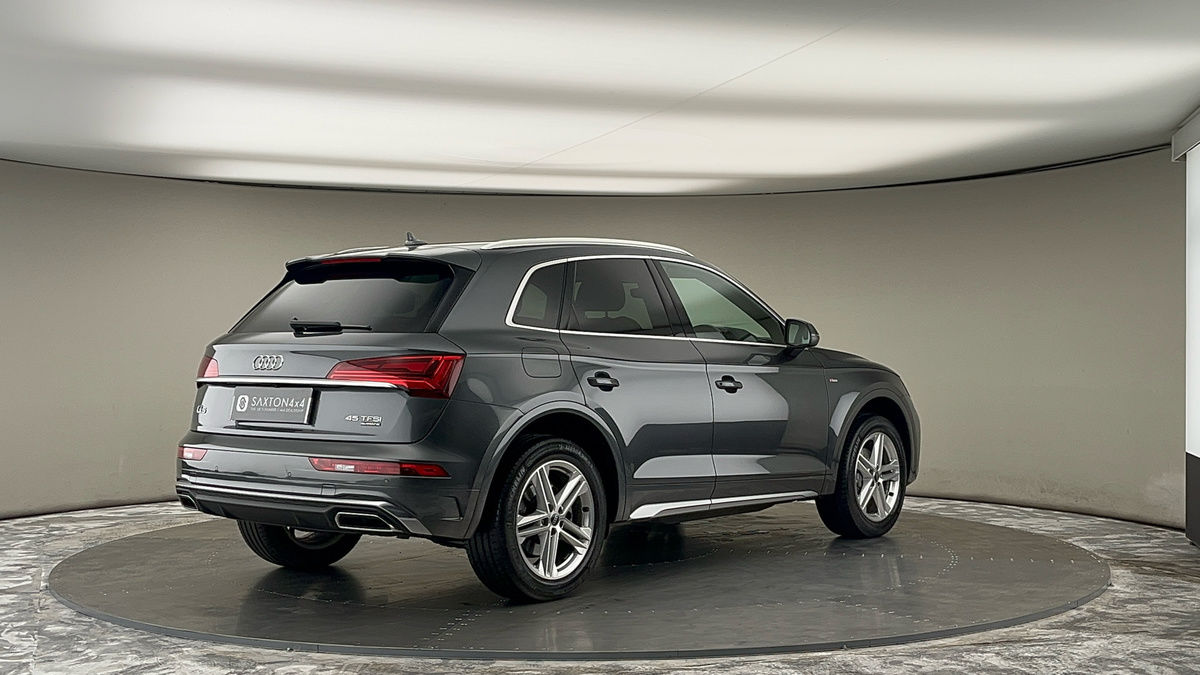 Audi Q5 Image 23